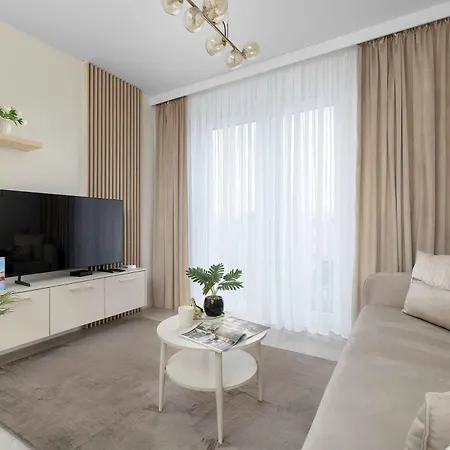 Air-conditioned With Parking And Balcony By Renters Krakov